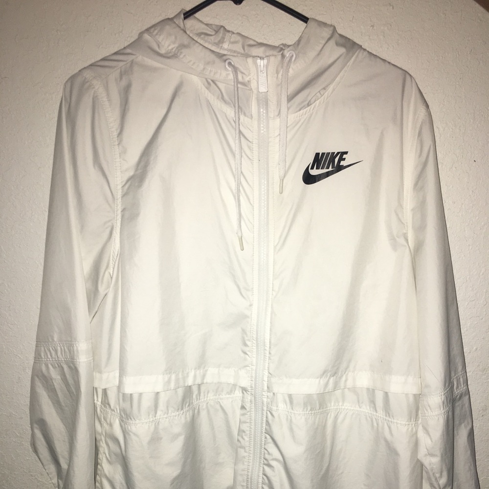 White nike windbreaker